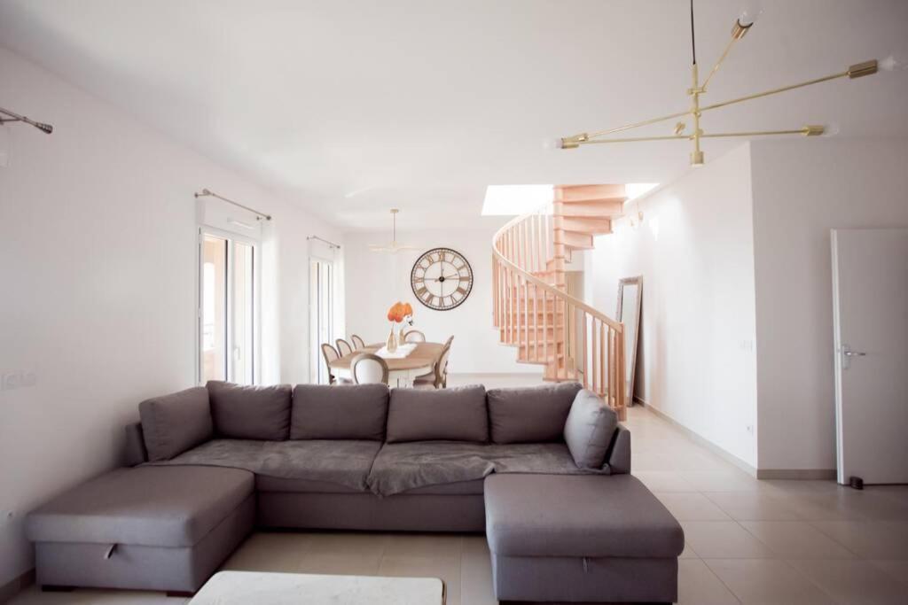 לה-לונד-לה-מורה Magnifique Appartement Avec Vue Imprenable מראה חיצוני תמונה